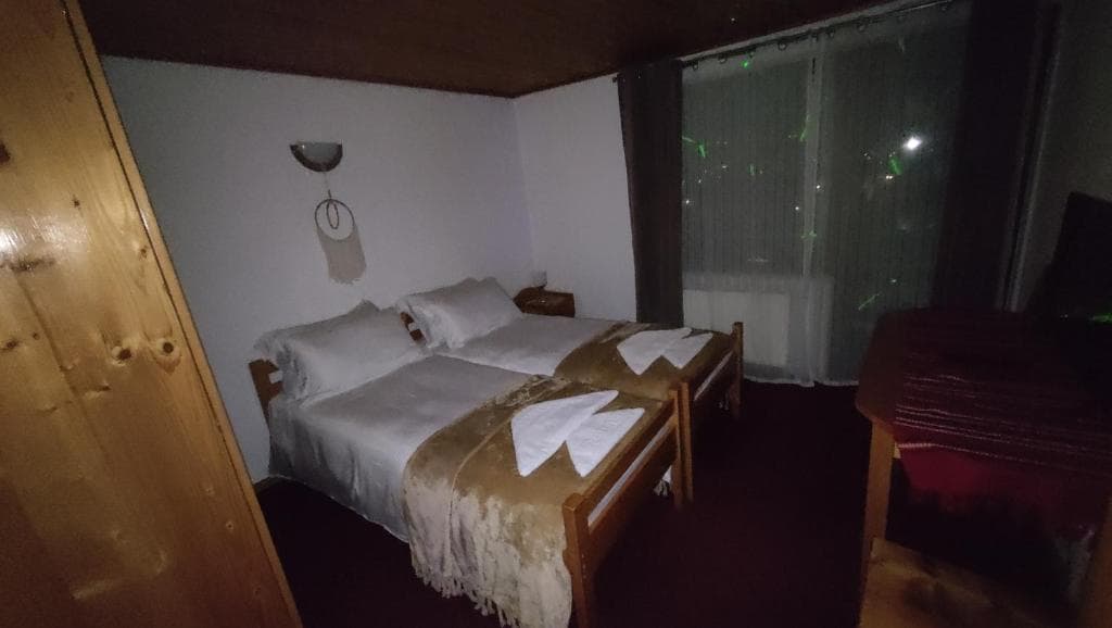 Cameră dublă sau twin cu balcon – fotografia 2